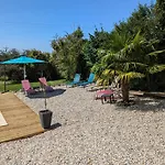 Belle, Piscine Privee, Vue Sur La Campagne * Nonac