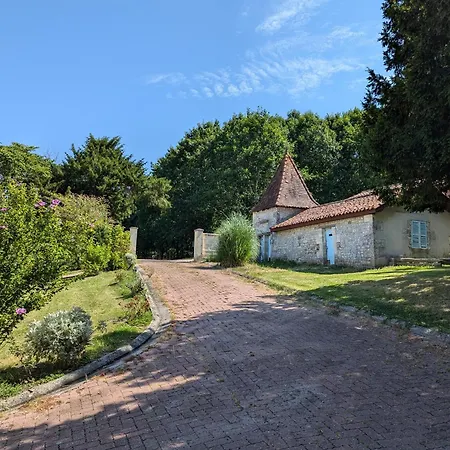 Belle, Piscine Privee, Vue Sur La Campagne 度假居 Nonac